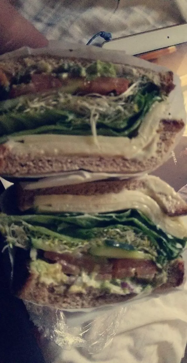 Aroma Bakery & Cafe