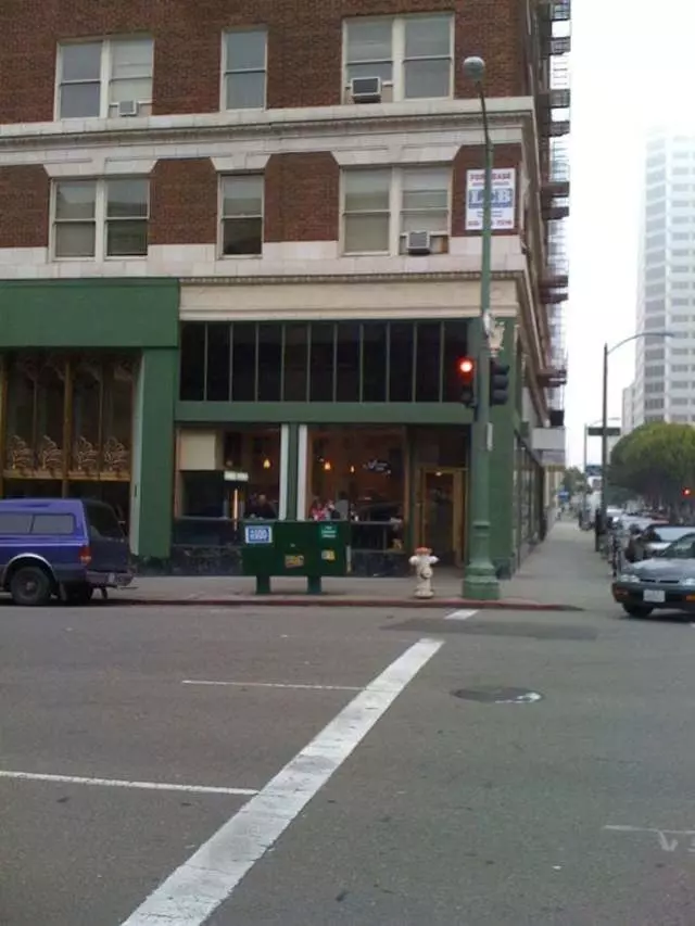 Aroma Bakery & Cafe