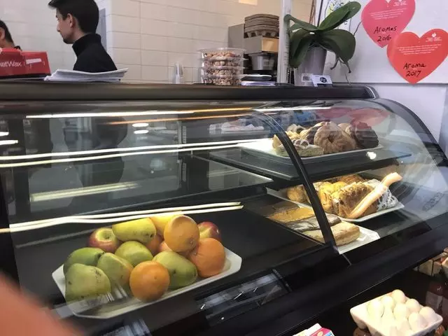 Aroma Bakery & Cafe