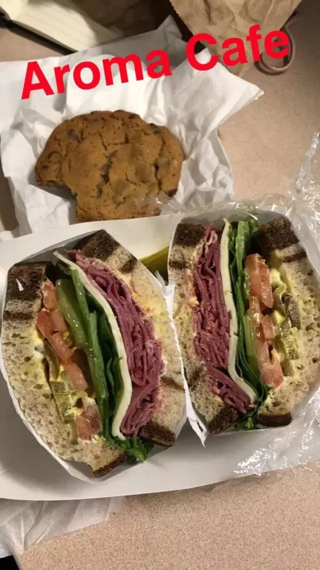 Aroma Bakery & Cafe