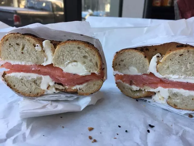 Aroma Bakery & Cafe
