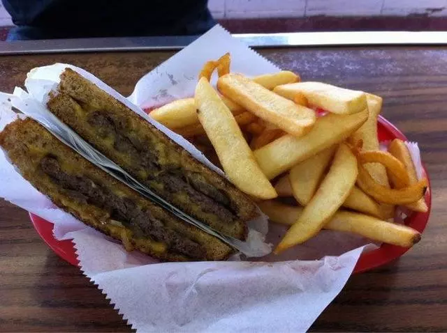 1/4 LB Giant Burger