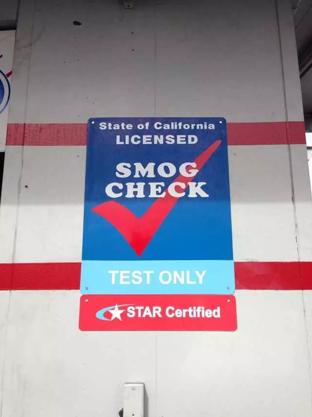 76 Oakland Smog