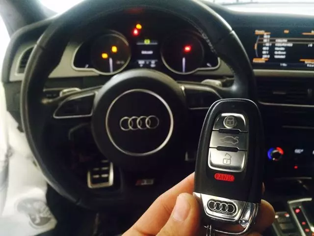 Auto Locksmith