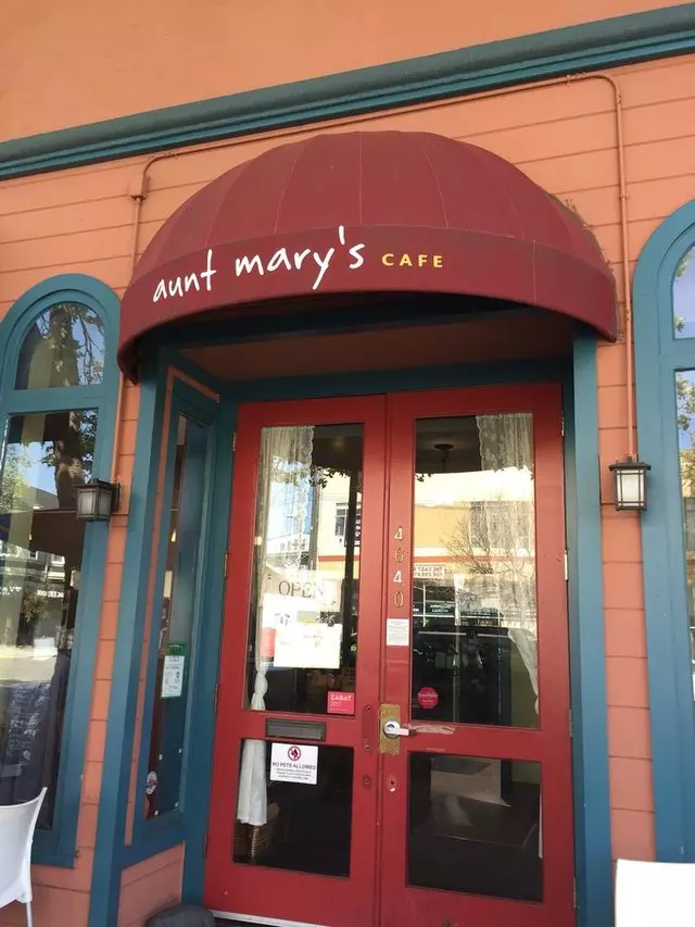 Aunt Mary’s Café