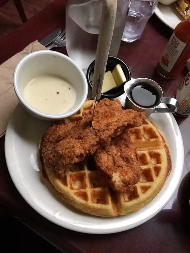Aunt Mary’s Café