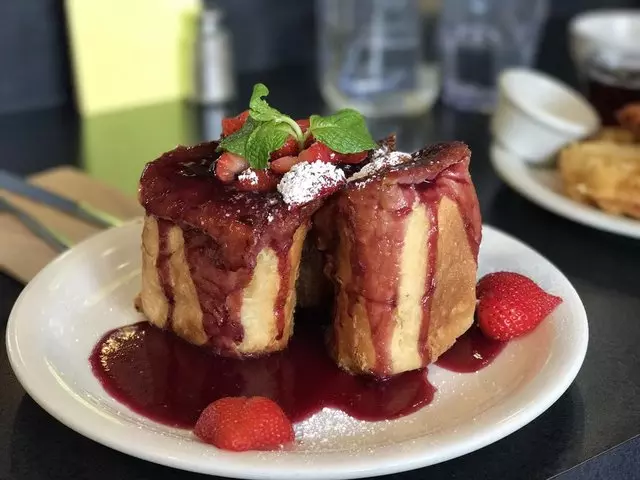 Aunt Mary’s Café