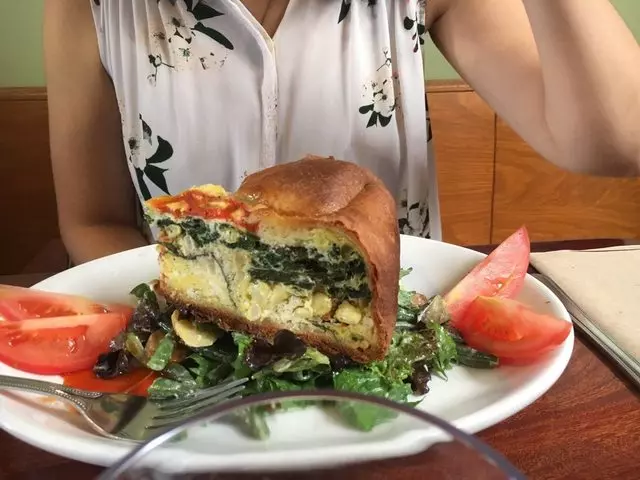Aunt Mary’s Café