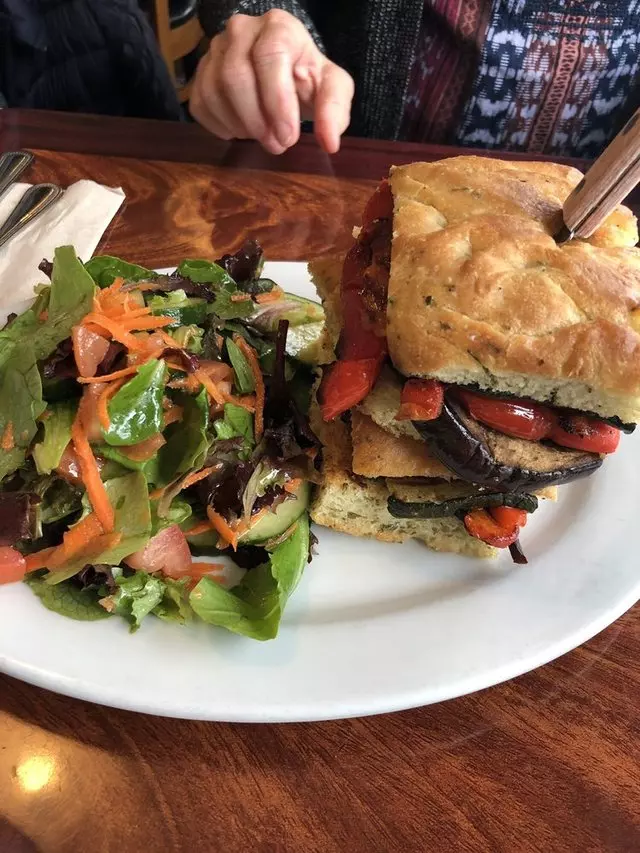 Aunt Mary’s Café