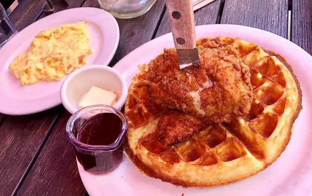 Aunt Mary’s Café