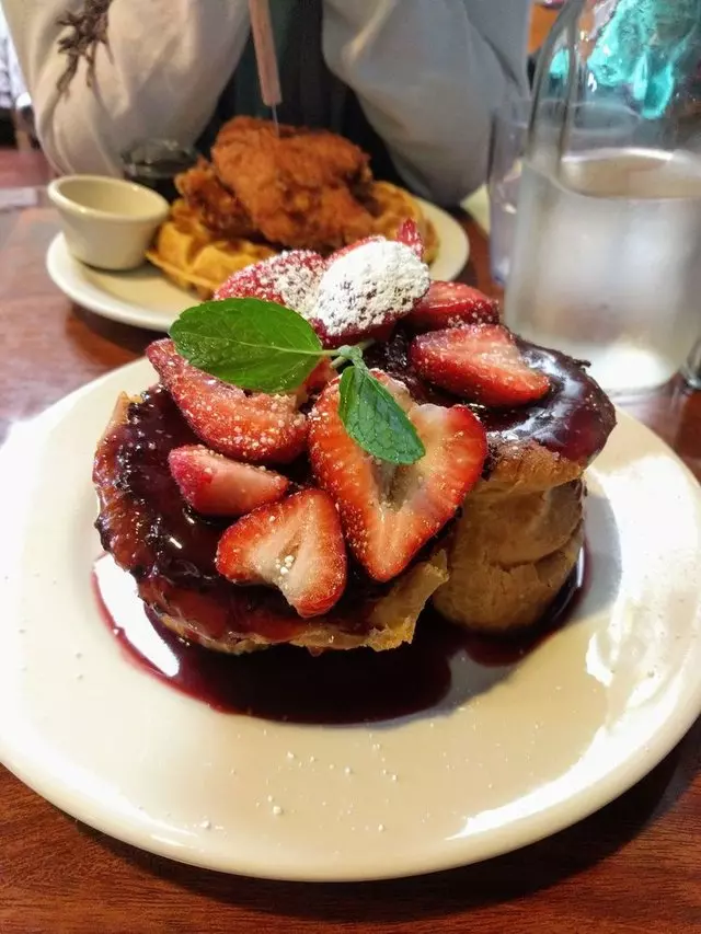 Aunt Mary’s Café