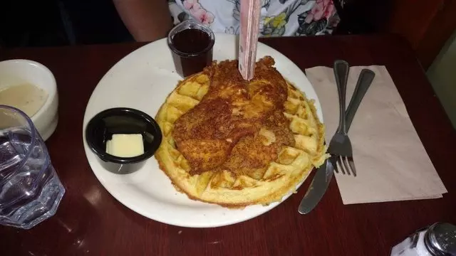 Aunt Mary’s Café