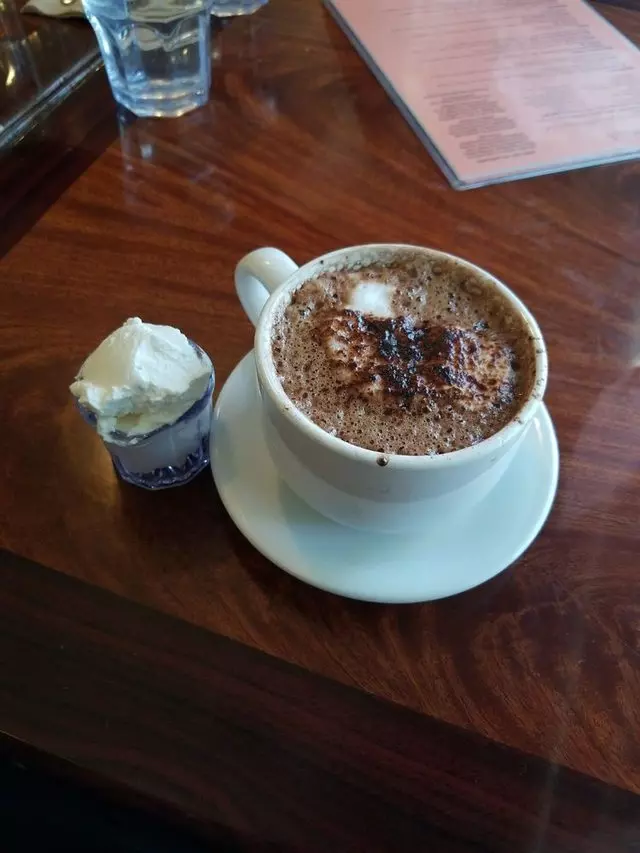Aunt Mary’s Café