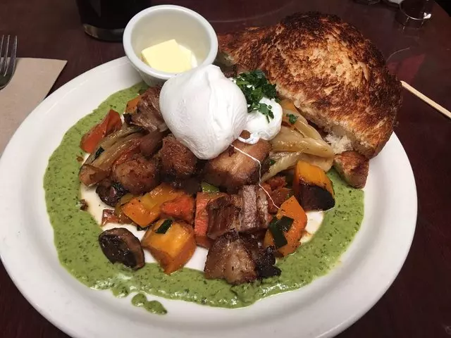 Aunt Mary’s Café