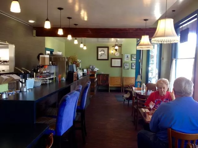 Aunt Mary’s Café