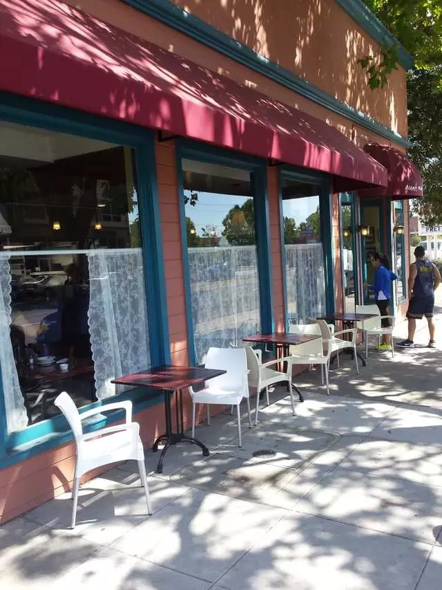 Aunt Mary’s Café