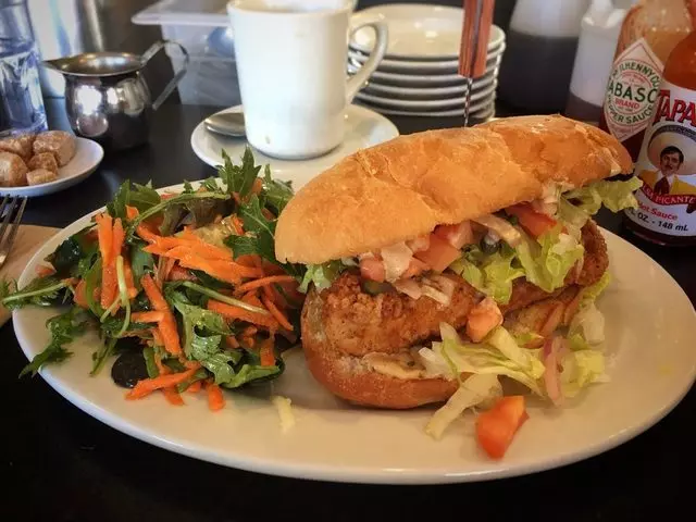 Aunt Mary’s Café