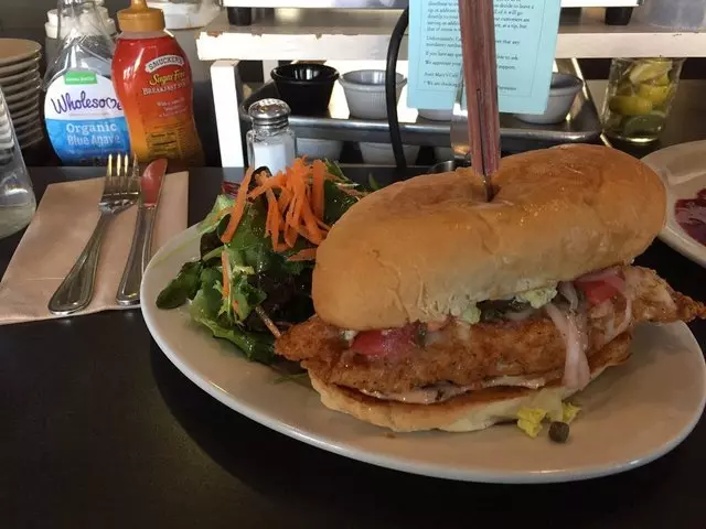 Aunt Mary’s Café