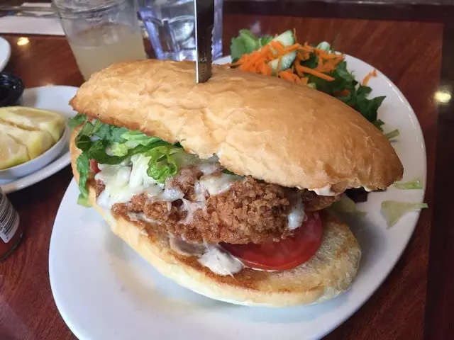 Aunt Mary’s Café