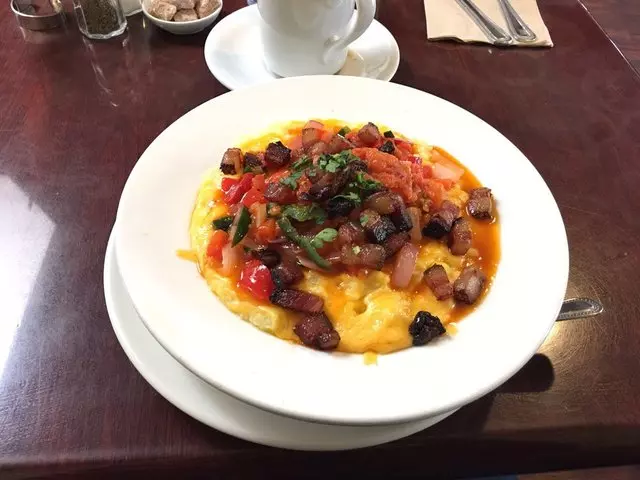 Aunt Mary’s Café