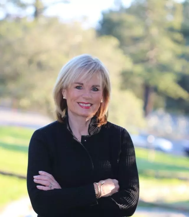 Dana Cole, MFT