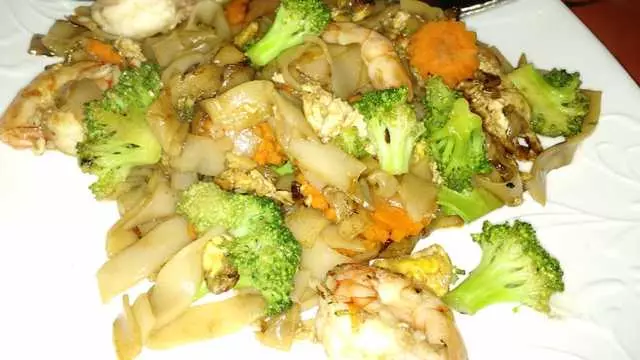 3 Seasons Thai Bistro