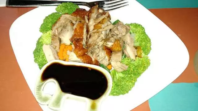 3 Seasons Thai Bistro
