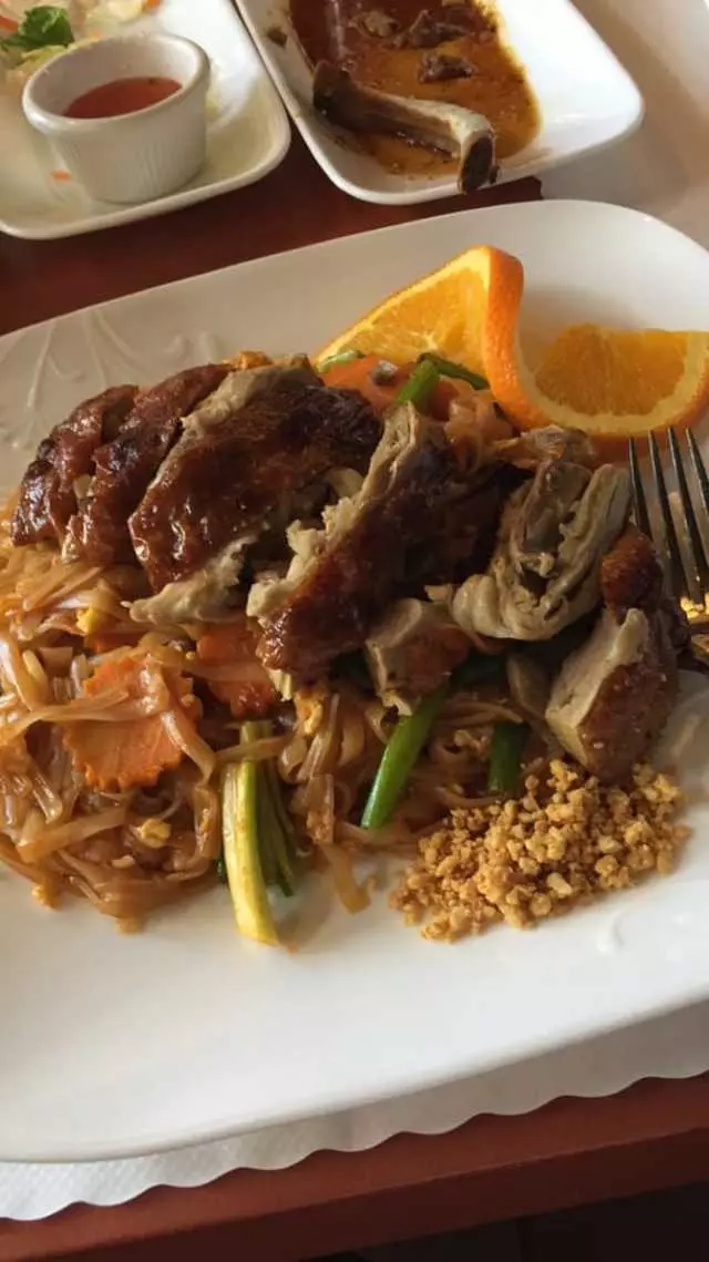 3 Seasons Thai Bistro