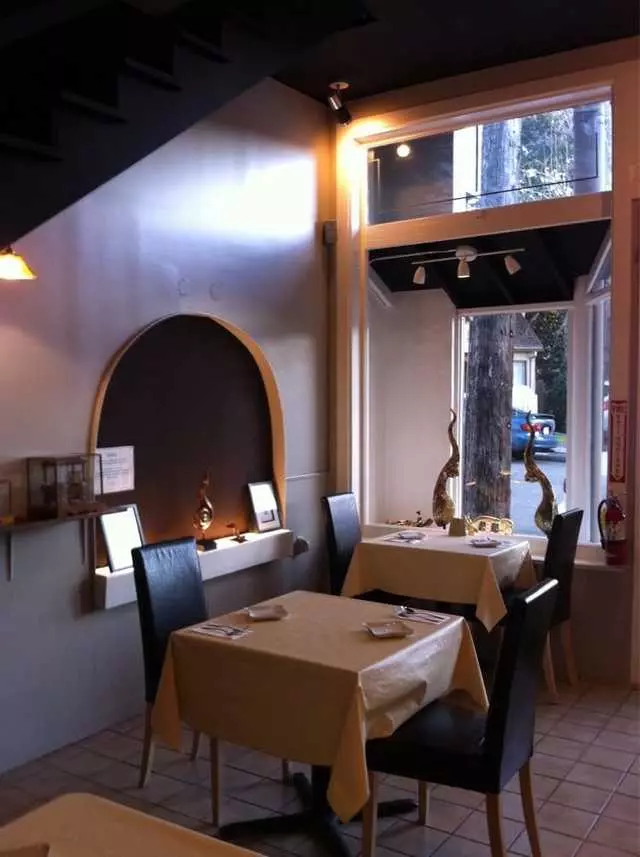 3 Seasons Thai Bistro