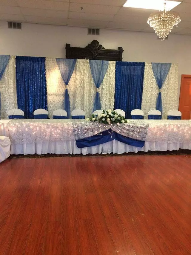 Alma’s Bridal & Flowers