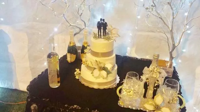 Alma’s Bridal & Flowers