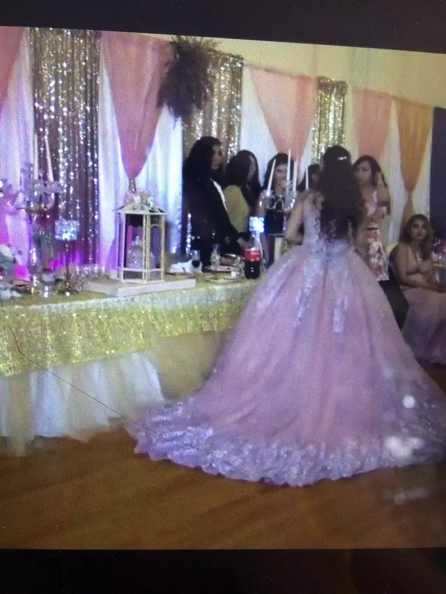 Alma’s Bridal & Flowers